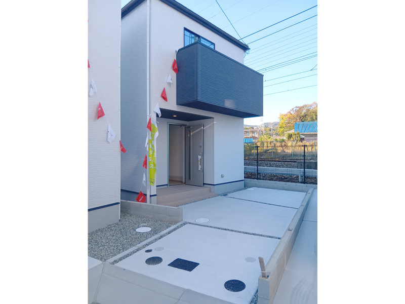 宝塚市山本西2丁目 4号棟